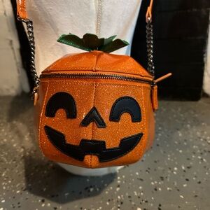 Brand New Pumpkin shaped Jack-o’-lantern crossbody